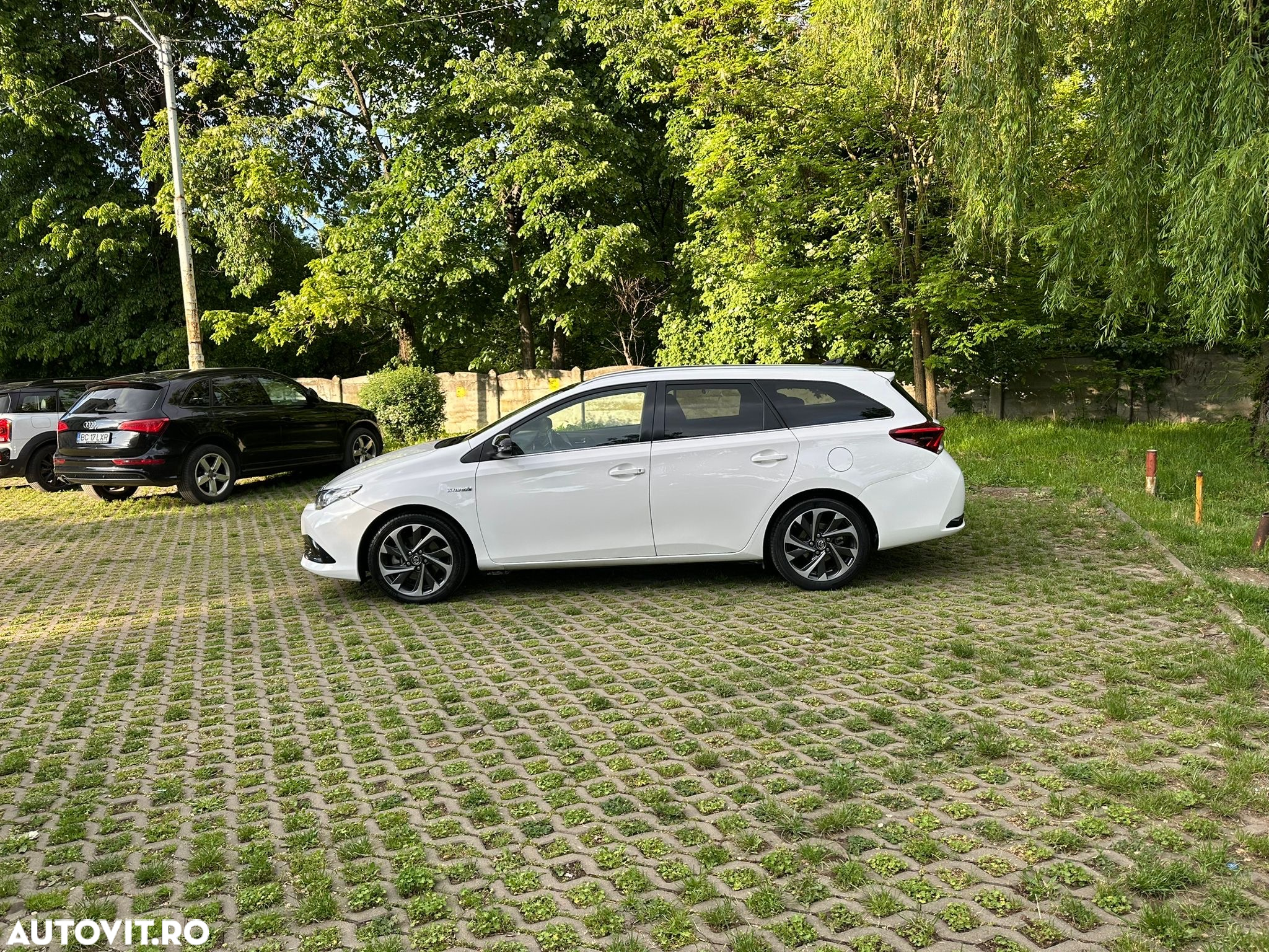 Toyota Auris 1.8 VVT-i Hybrid Automatik Style Selection - 11