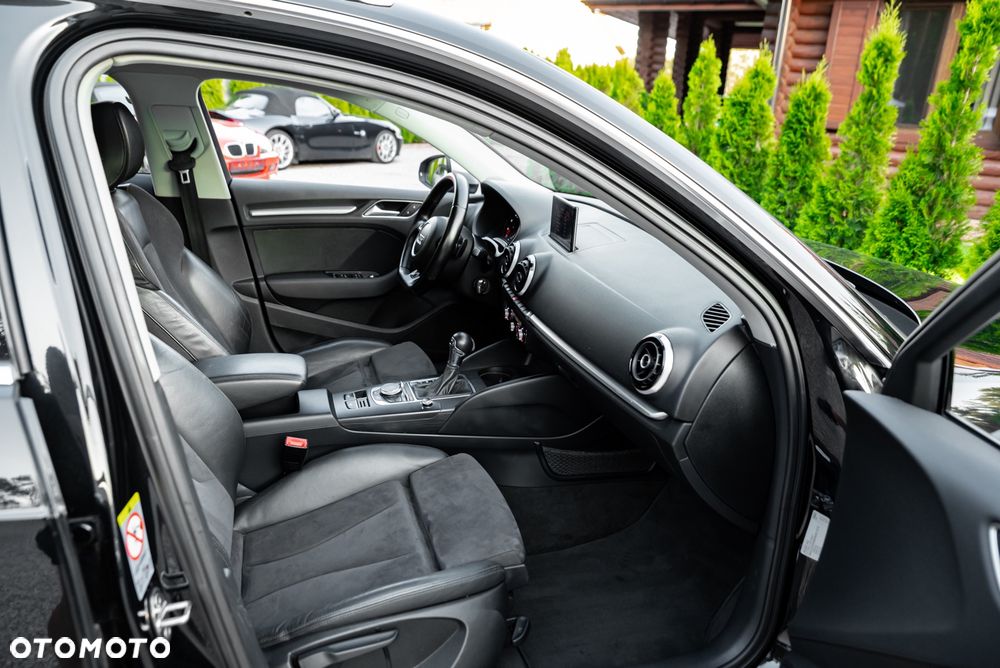Audi A3 Sportback 1.8 TFSI S tronic S line Sportpaket - 22