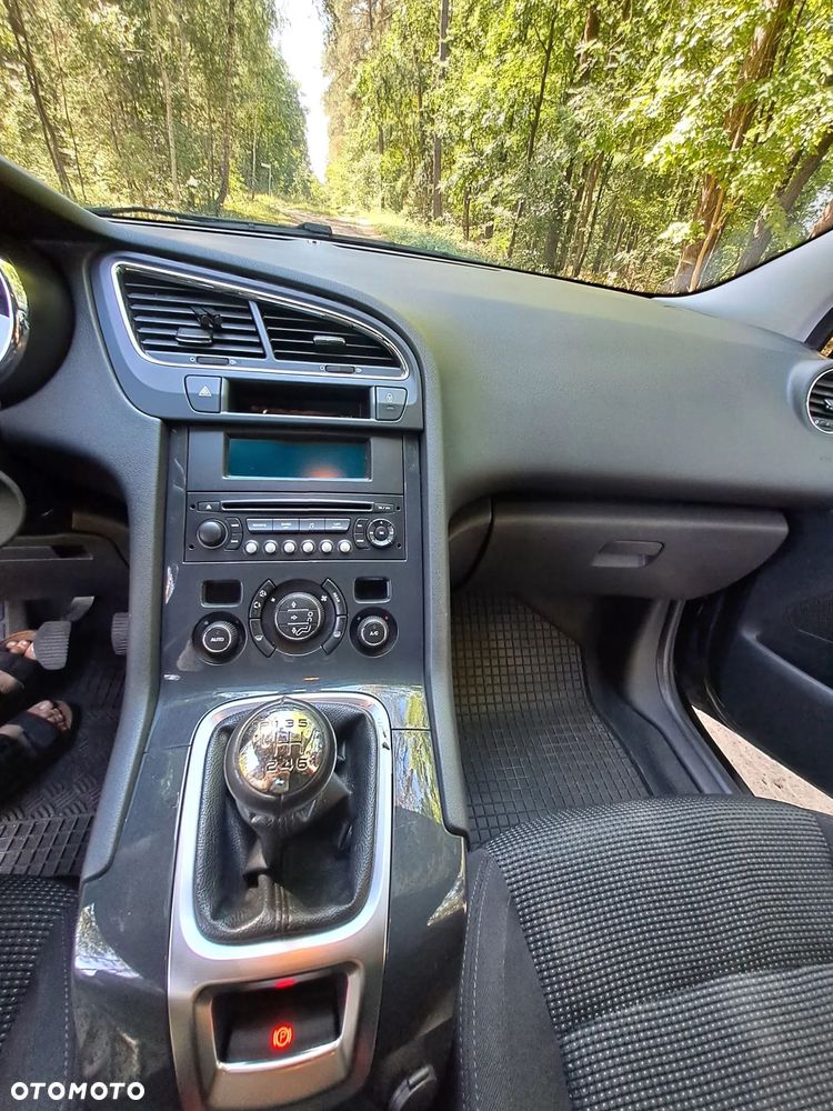 Peugeot 5008 2.0 HDi Active 7os - 8