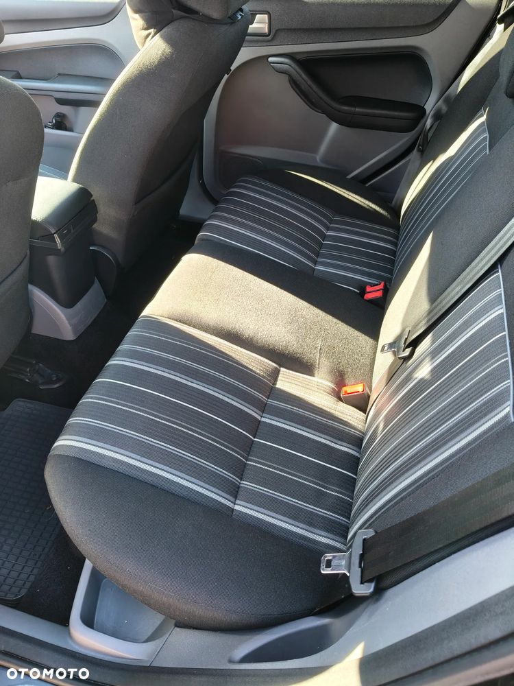 Ford Focus - 16