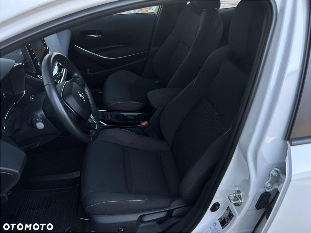 Toyota Corolla 1.8 Hybrid Comfort - 17