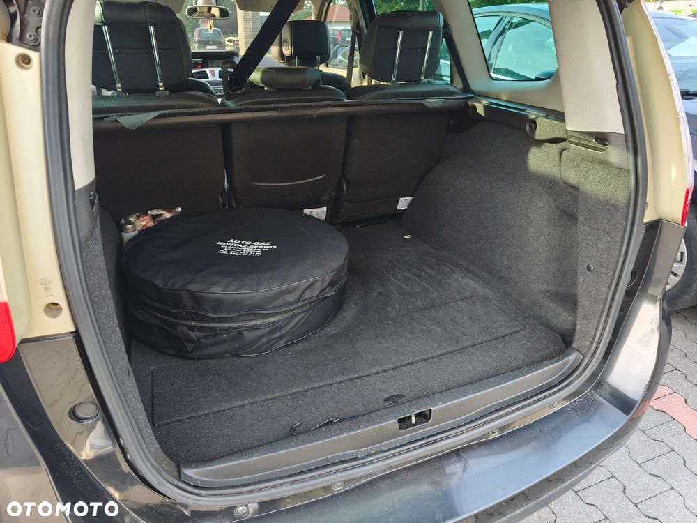 Renault Scenic - 23