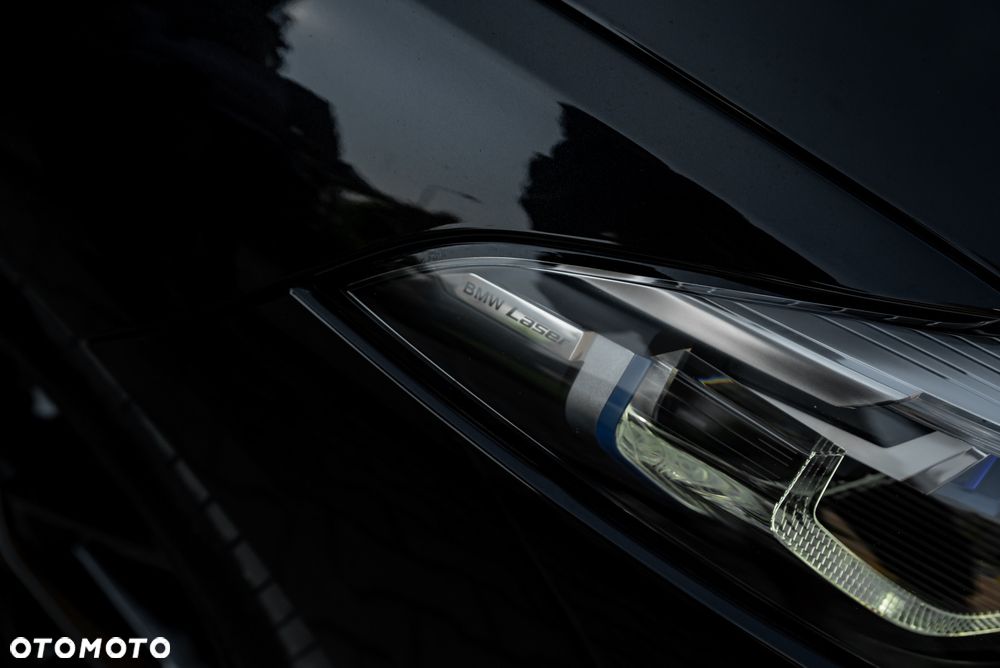 BMW Seria 8 - 16