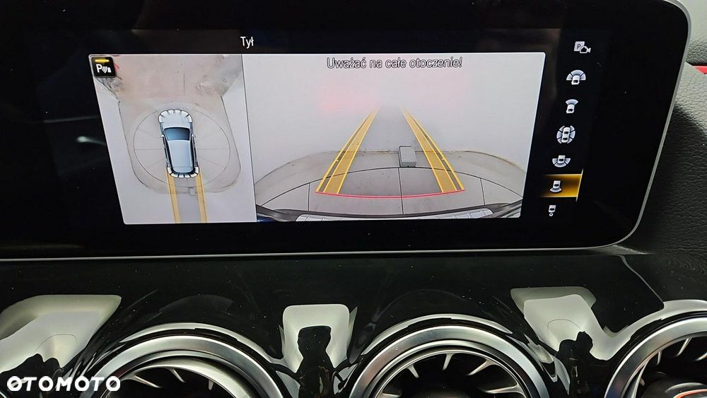 Mercedes-Benz GLA 200 d - 21