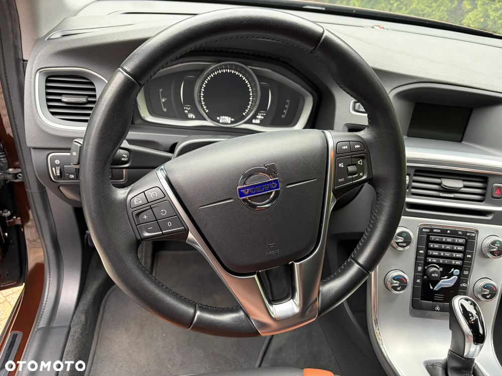 Volvo S60 Cross Country T5 AWD Summum - 8
