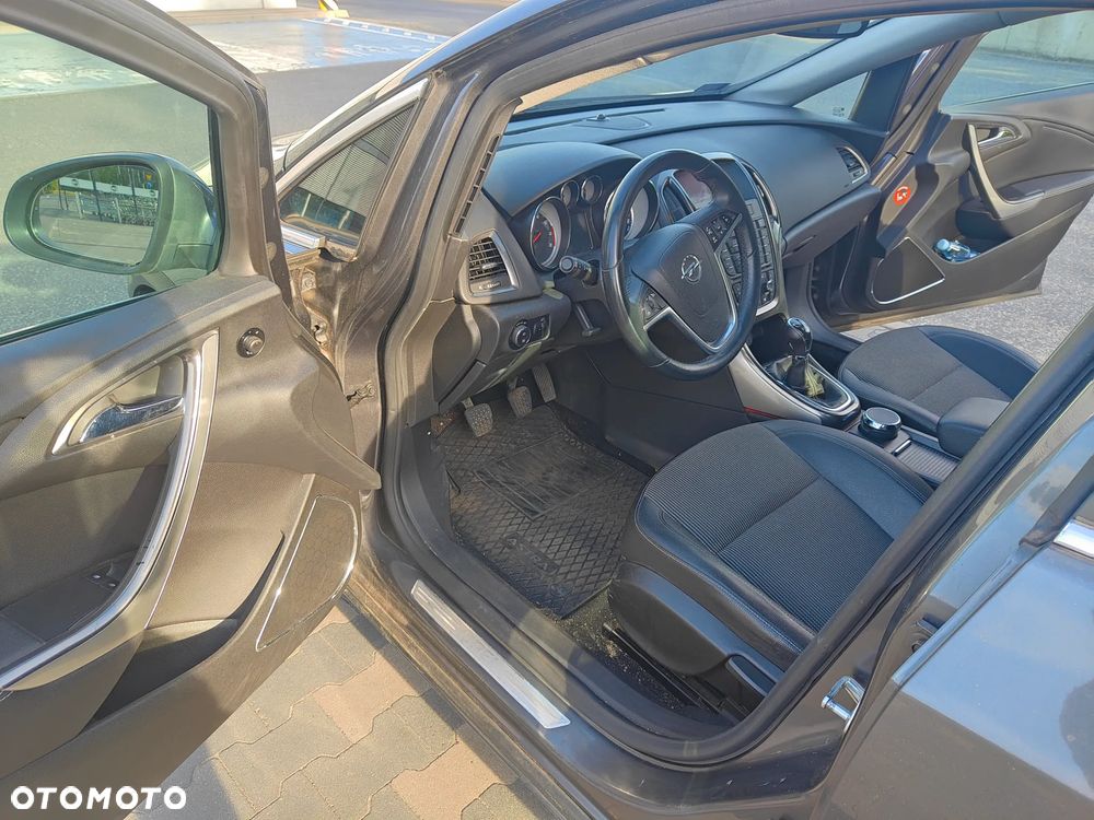 Opel Astra 1.4 T Cosmo - 11
