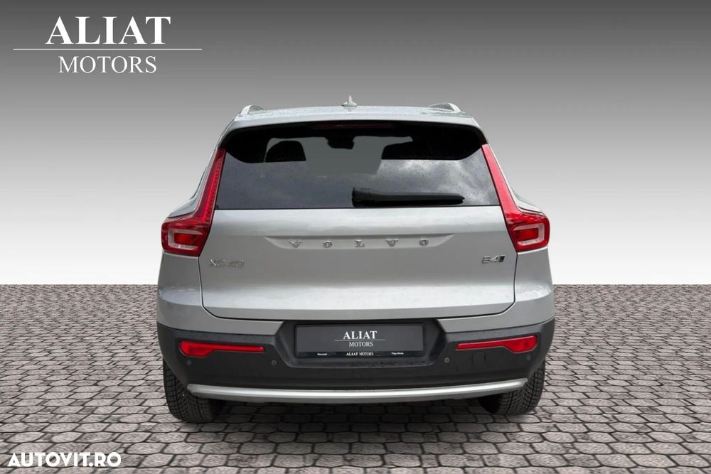 Volvo XC 40 B4 B AWD DKG Momentum Pro - 6