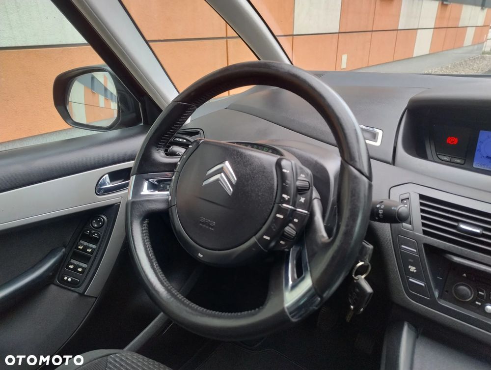 Citroën C4 Grand Picasso 1.8 16V Style - 12