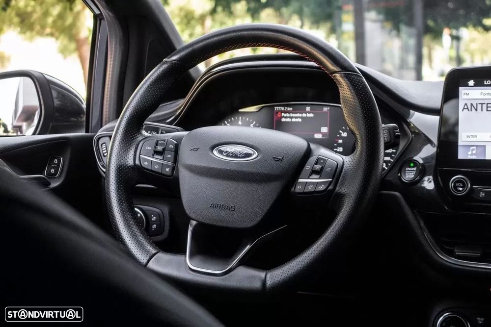 Ford Fiesta - 32