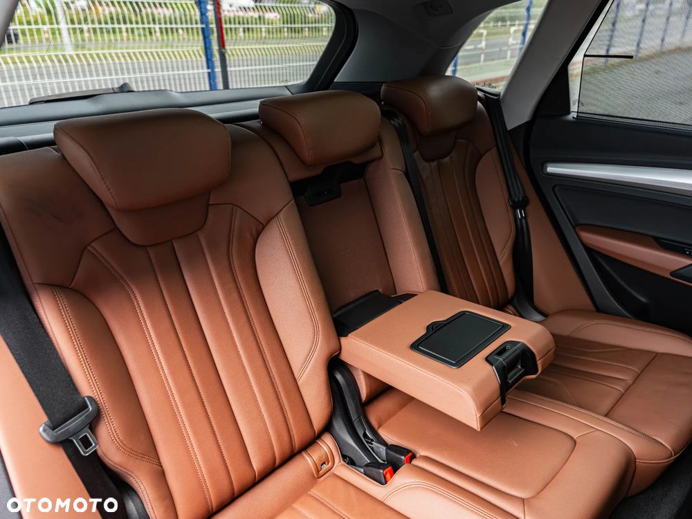 Audi Q5 55 TFSIe quattro S tronic S line - 26