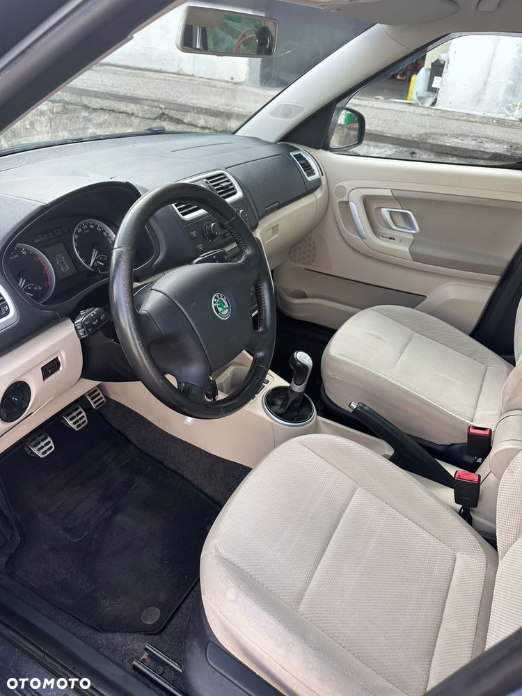 Skoda Roomster - 11