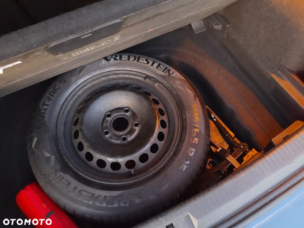 Volkswagen Golf 1.2 TSI BlueMotion Technology DSG Trendline - 15