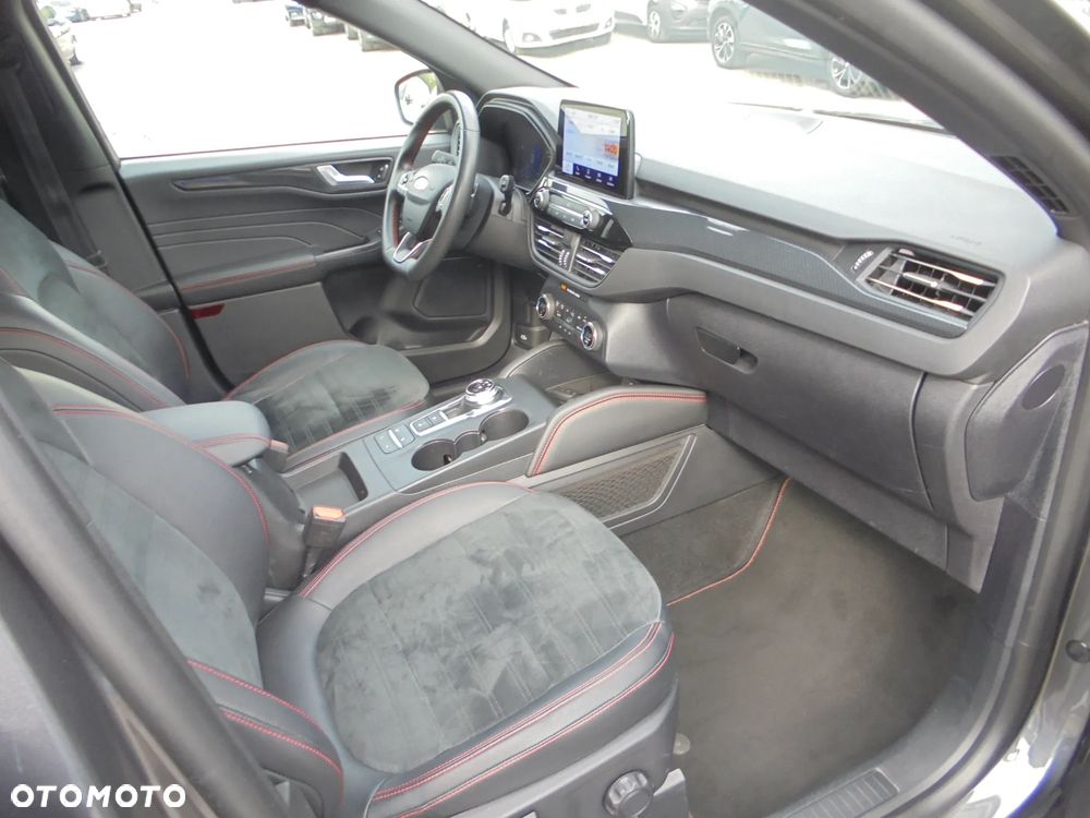 Ford Kuga 2.0 EcoBlue 4x4 ST-LINE X - 14