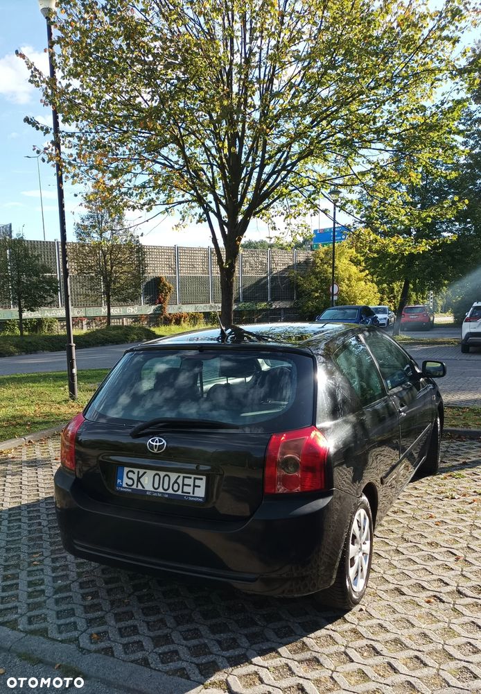 Toyota Corolla - 4