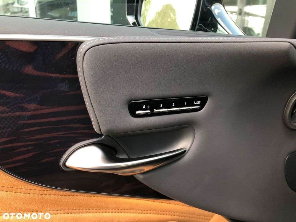 Lexus LS 500h Prestige AWD - 40