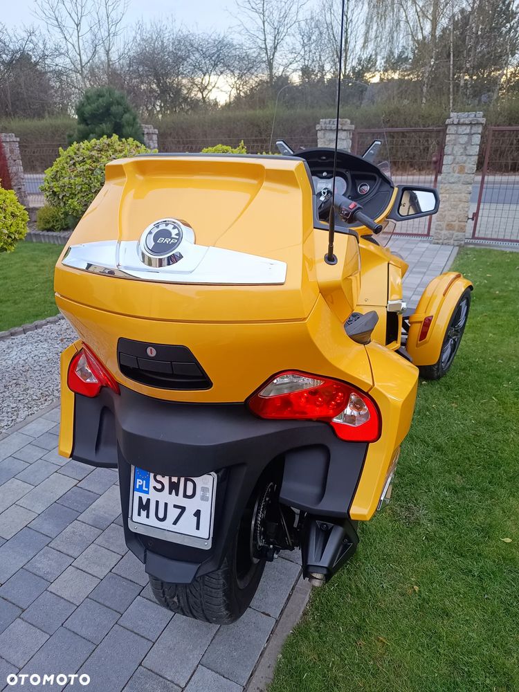 Can-Am Spyder - 12