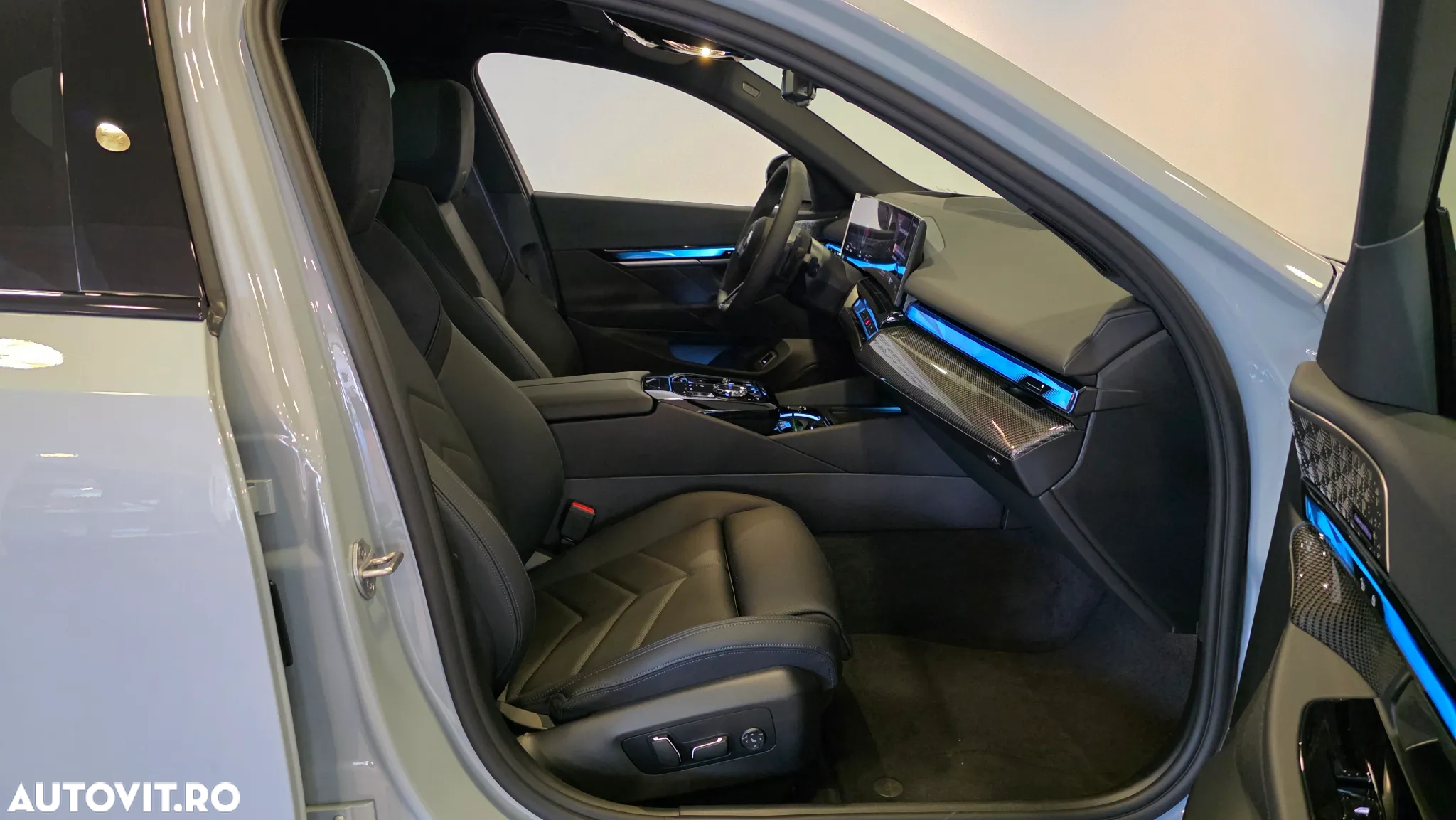 BMW Seria 5 520d xDrive AT MHEV - 12