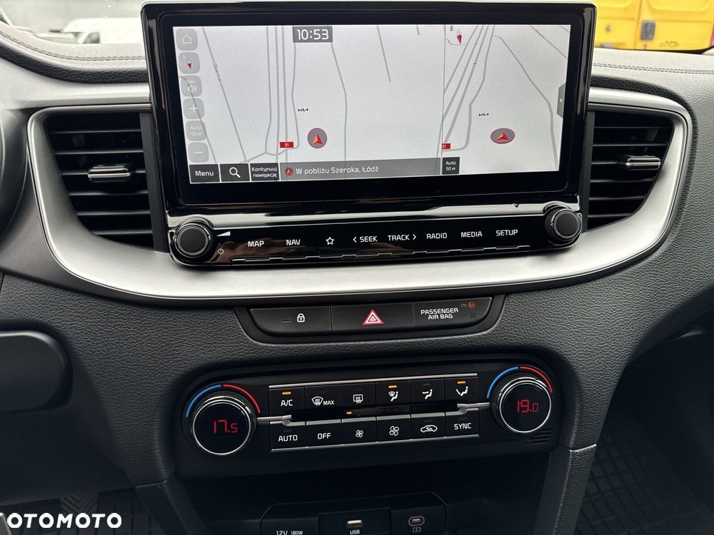 Kia Ceed 1.5 T-GDI M - 19