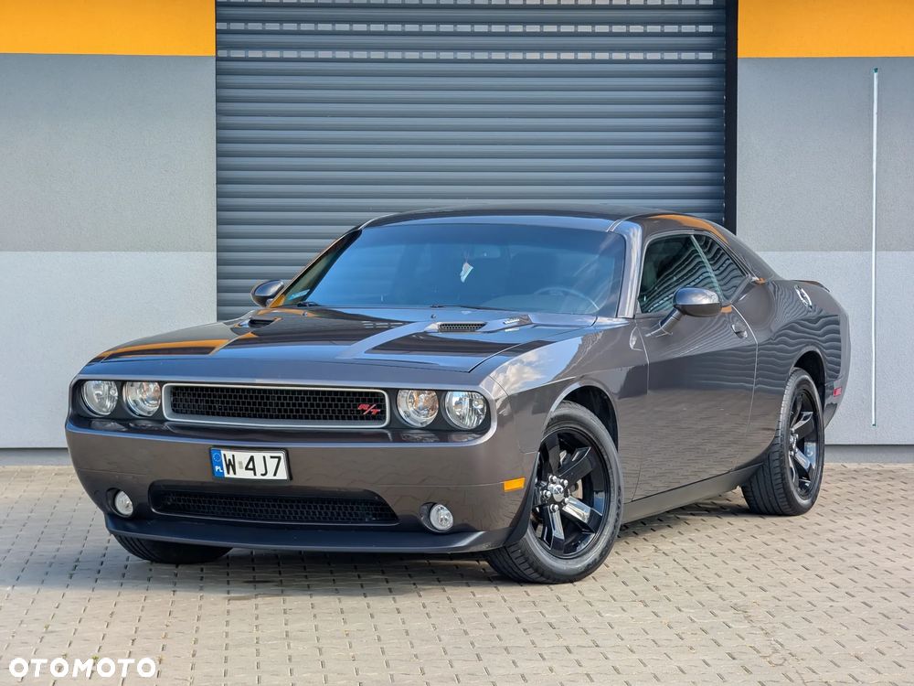 Dodge Challenger - 2