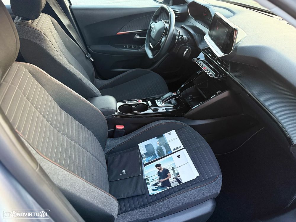 Peugeot 2008 1.2 PureTech Active Pack EAT8 - 9