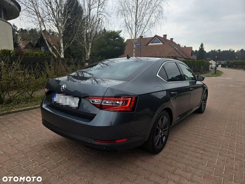 Skoda Superb 1.8 TSI Sportline DSG - 3