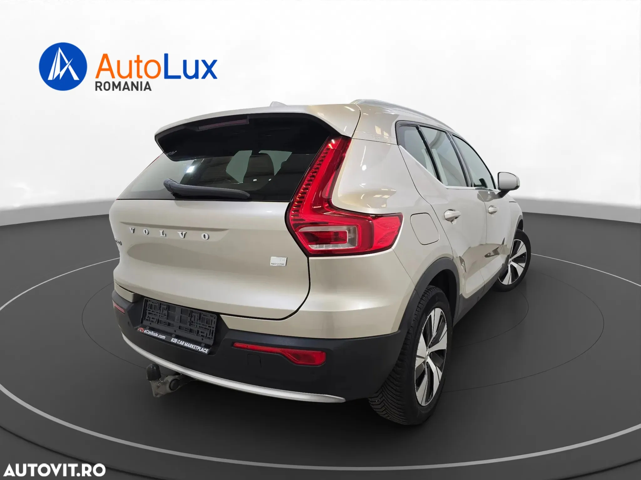 Volvo XC 40 T4 Recharge DKG Plus Dark - 3