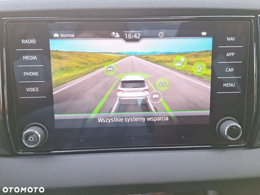 Skoda Karoq 1.5 TSI ACT Sportline DSG - 32