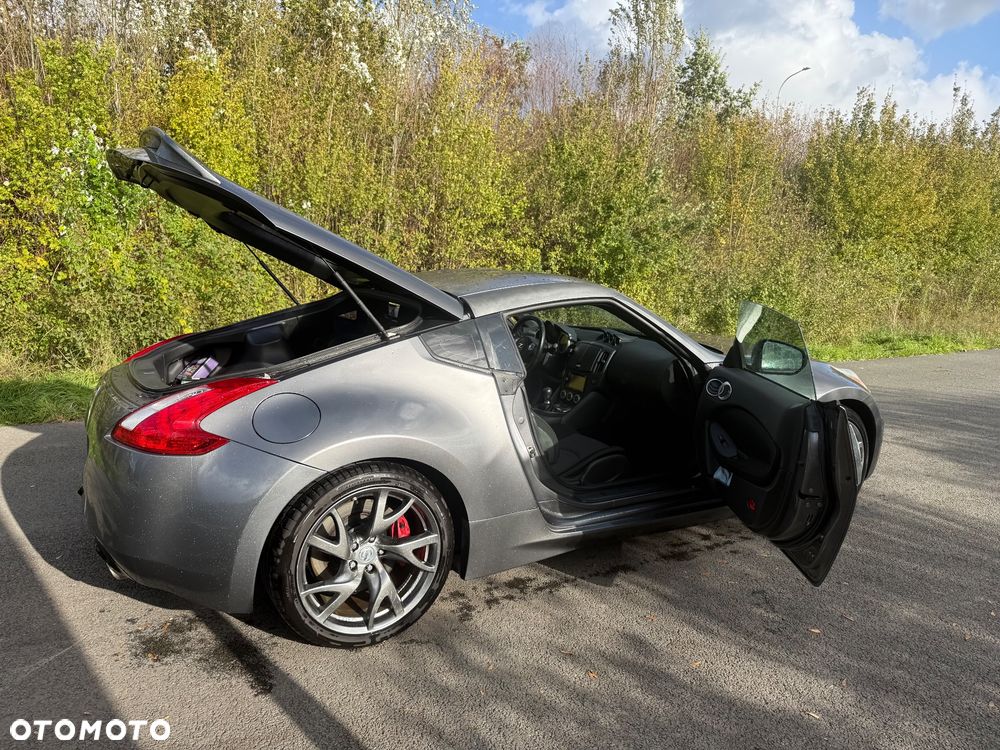 Nissan 370 Z - 10