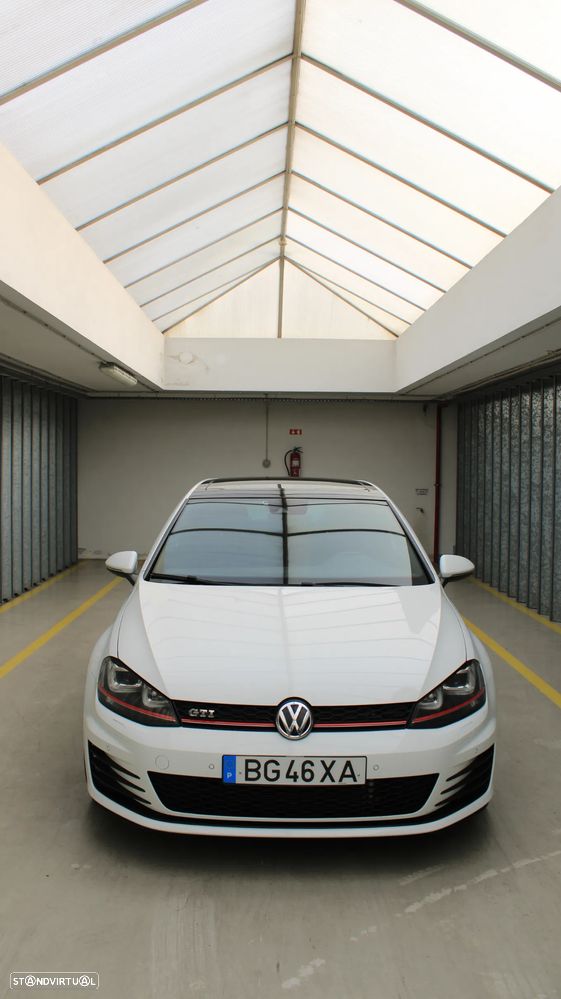 VW Golf GTI Performance BlueMotion - 2
