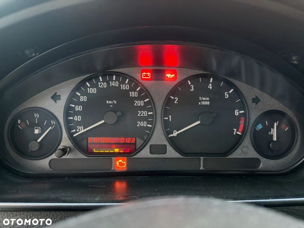 BMW Seria 3 323i - 19
