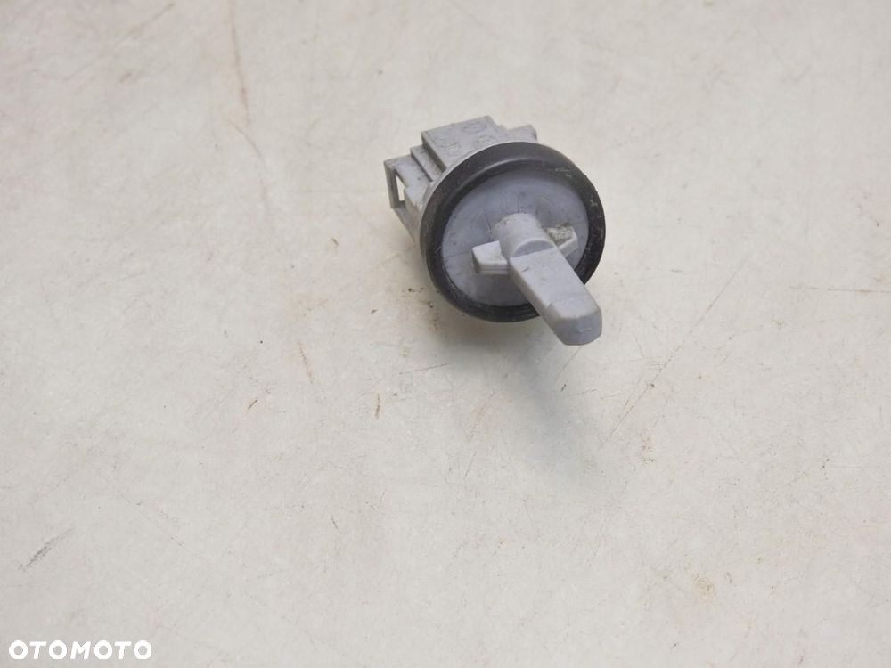 CZUJNIK TEMPERATURY AUDI A3 8P 2.0T 1K0907543A - 6