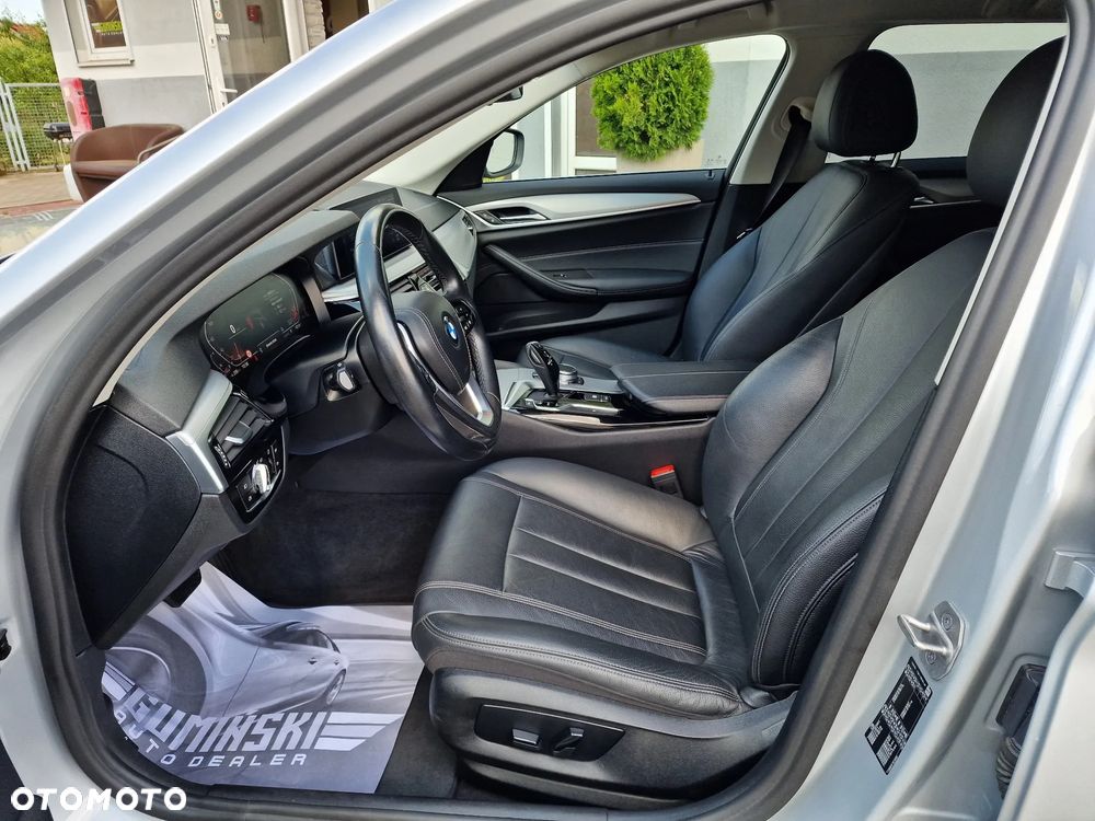BMW Seria 5 518d - 15