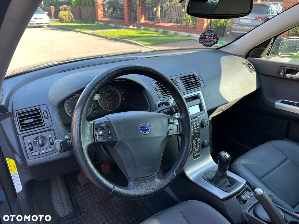 Volvo V50 2.4i Momentum - 19