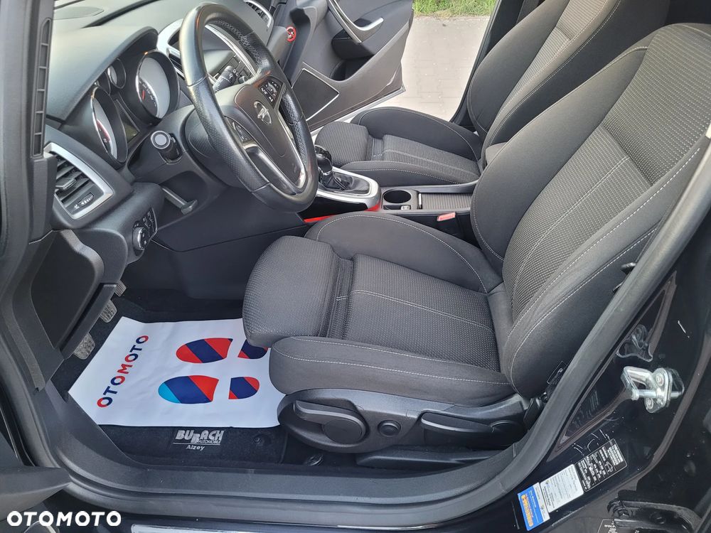 Opel Astra 1.6 Turbo Edition - 12