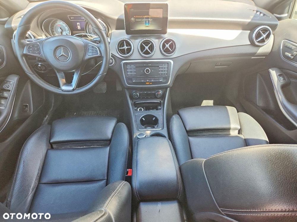 Mercedes-Benz GLA 250 4Matic 7G-DCT - 7