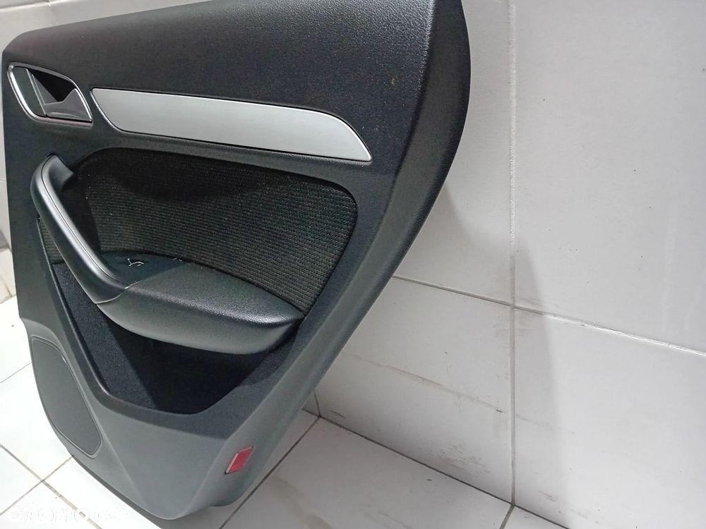 boczek drzwi prawy tył Audi Q3 2015 - 5