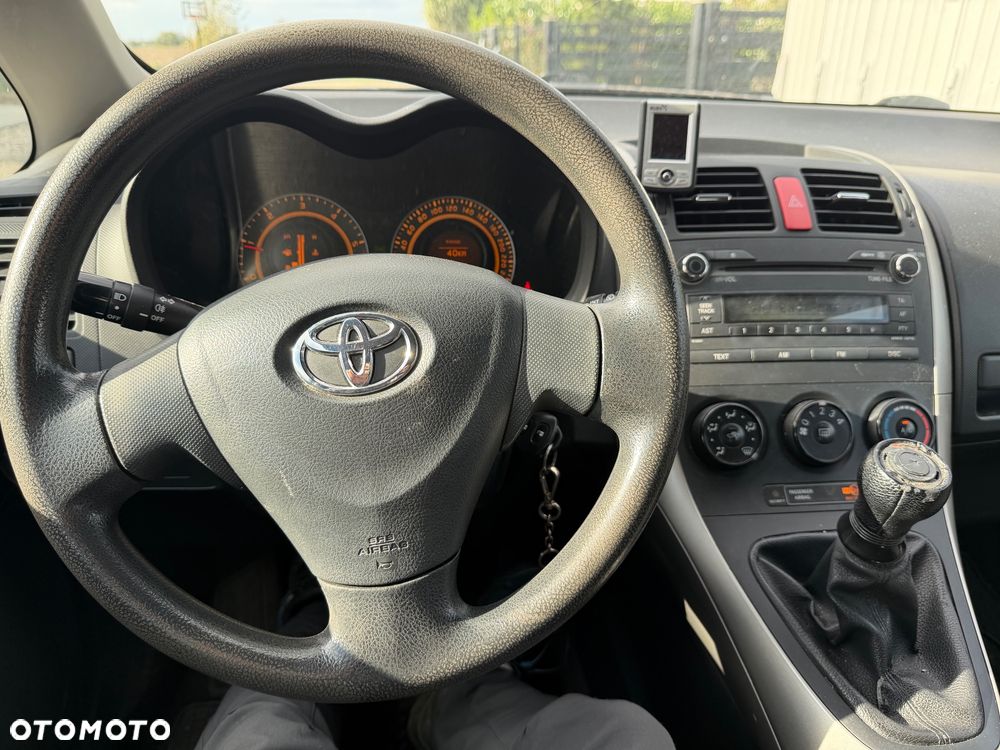 Toyota Auris - 18