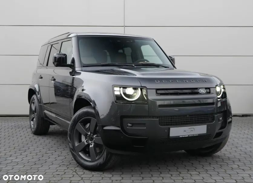 Land Rover Defender - 1