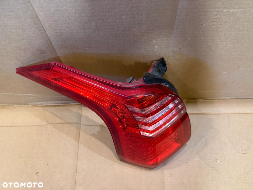 Lampa tylna Peugeot 5008 I 2009- prawa lewa tył 9672666680 9672666580 OE - 8