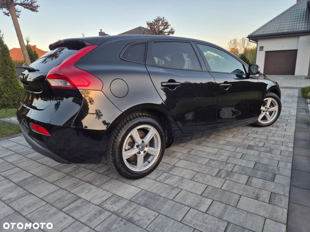Volvo V40 D2 - 18