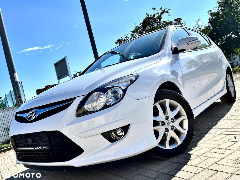 Hyundai i30 1.4 Team 08 - 2