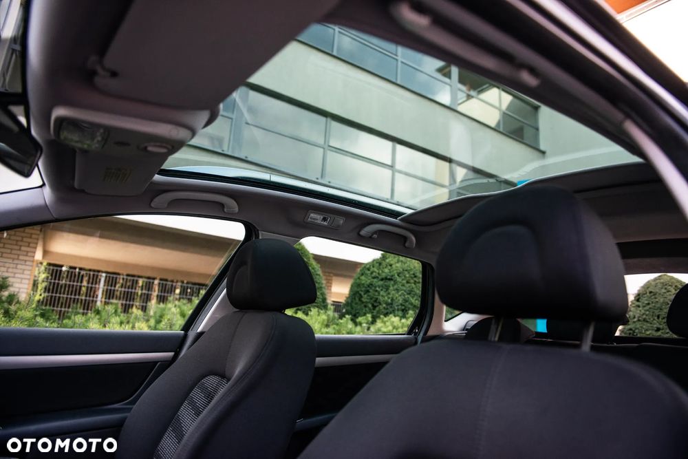 Peugeot 407 HDi 140 JBL - 35