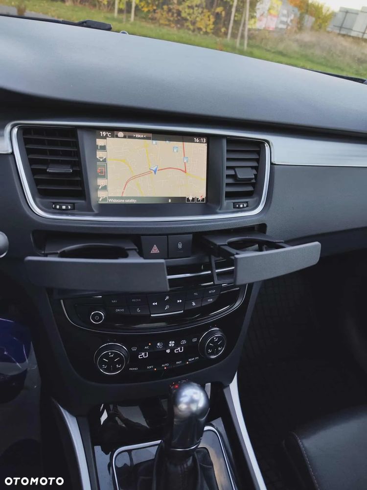 Peugeot 508 SW BlueHDi 180 EAT6 Stop&Start GT - 32