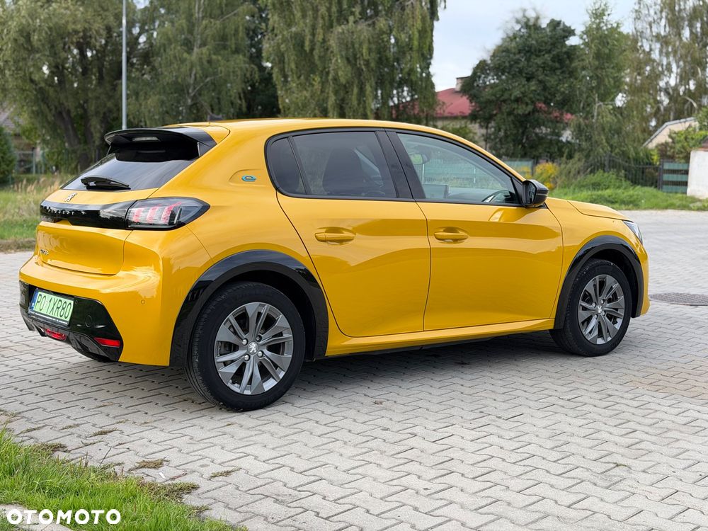 Peugeot 208 50kWh Allure - 5