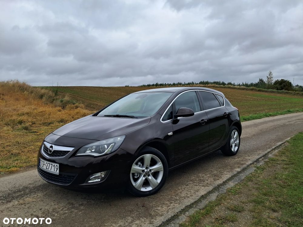 Opel Astra IV 1.4 T Cosmo - 1