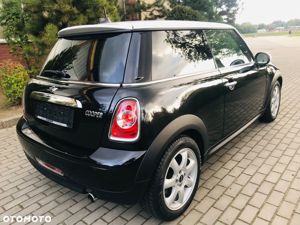 MINI Cooper Standard - 4