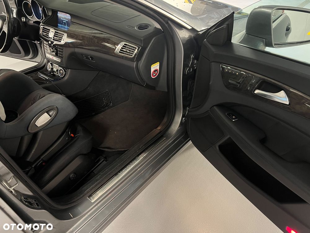 Mercedes-Benz CLS 350 CDI DPF BlueEFFICIENCY 7G-TRONIC Edition 1 - 29
