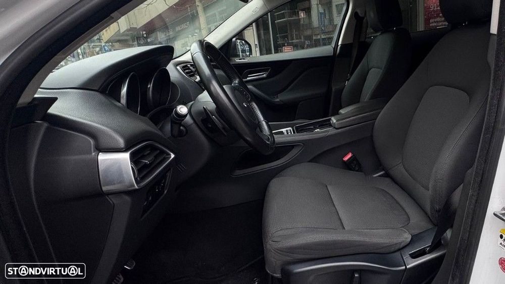 Jaguar F-Pace 2.0 i4D Pure Aut. - 12