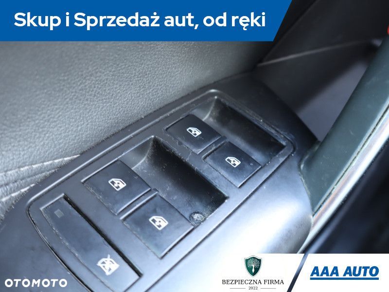 Opel Insignia - 15