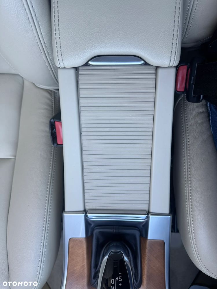 Volvo XC 60 D4 Drive-E Momentum - 30